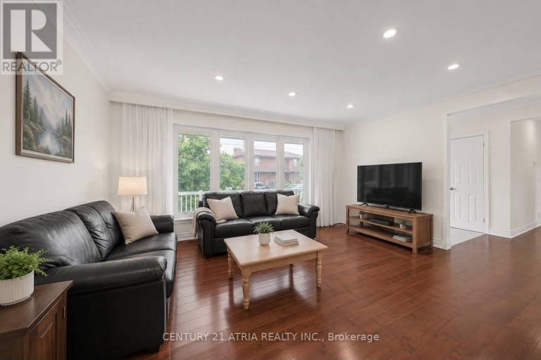 110 HARDING AVENUE, Toronto (Brookhaven-Amesbury), Ontario, M6M3A6