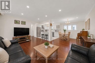 110 HARDING AVENUE Toronto (Brookhaven-Amesbury) Ontario photo 7