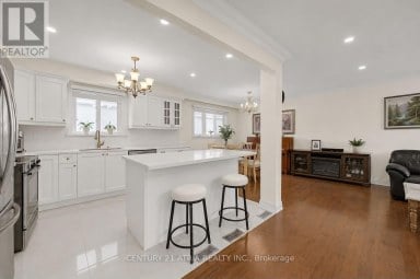 110 HARDING AVENUE Toronto (Brookhaven-Amesbury) Ontario photo 9