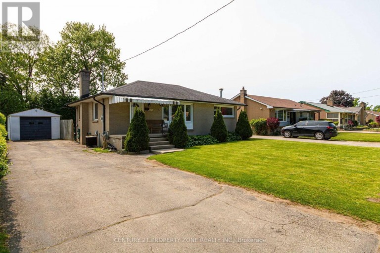 221 STARLIGHT AVENUE, London East (East H), Ontario, N5W4X8
