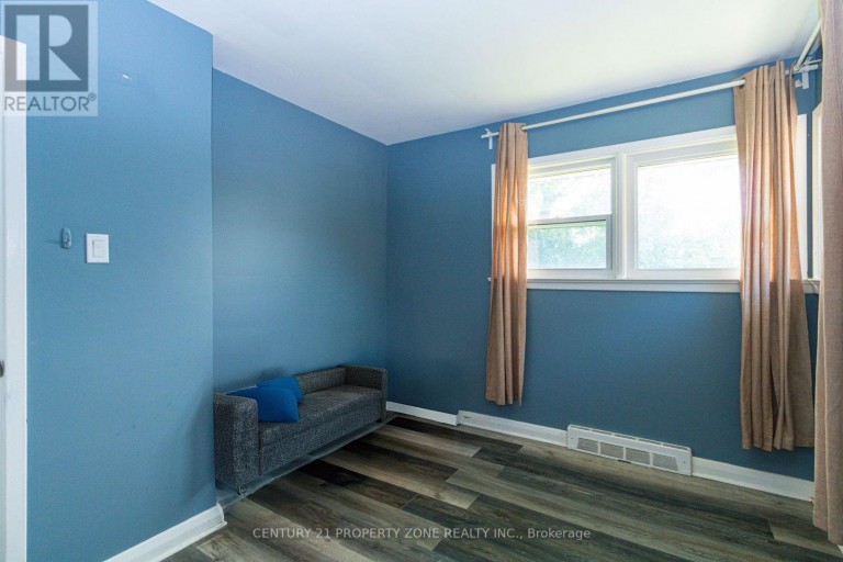 221 STARLIGHT AVENUE, London East (East H), Ontario, N5W4X8