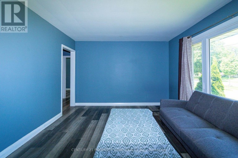 221 STARLIGHT AVENUE, London East (East H), Ontario, N5W4X8