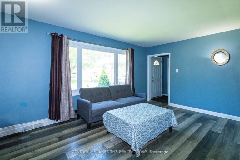 221 STARLIGHT AVENUE, London East (East H), Ontario, N5W4X8