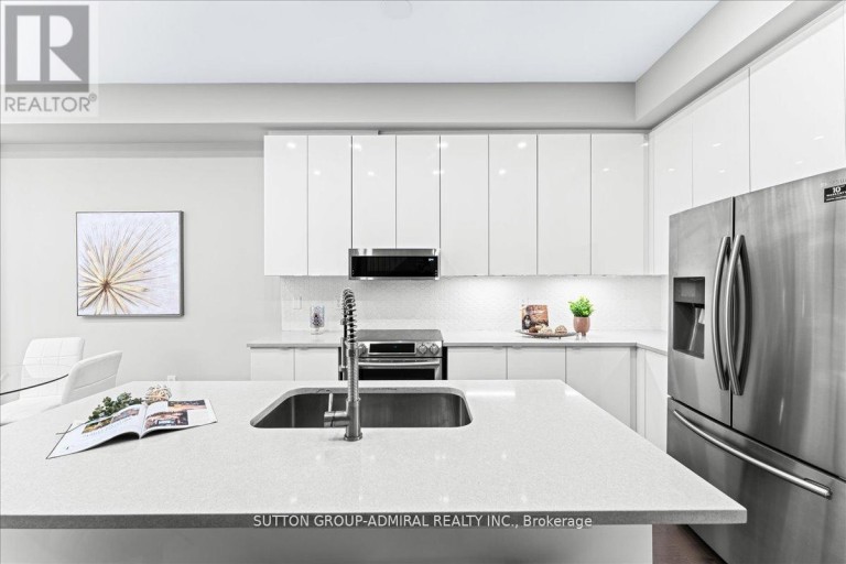 131 LEBOVIC CAMPUS DRIVE, Vaughan (Patterson), Ontario, L6A4J4