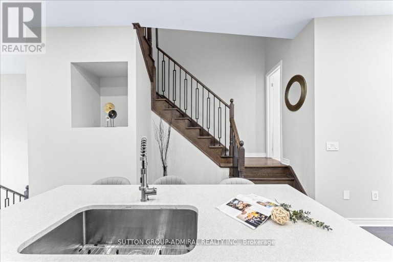 131 LEBOVIC CAMPUS DRIVE, Vaughan (Patterson), Ontario, L6A4J4