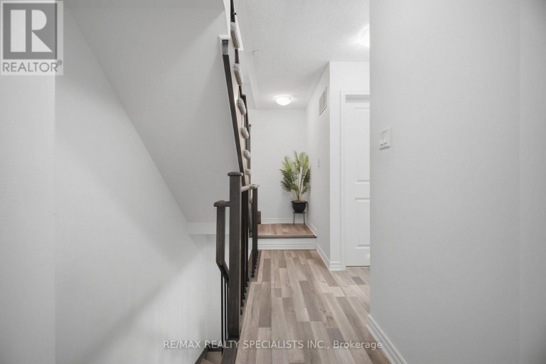 7 - 2232 BROMSGROVE ROAD, Mississauga (Clarkson), Ontario, L5J0B3