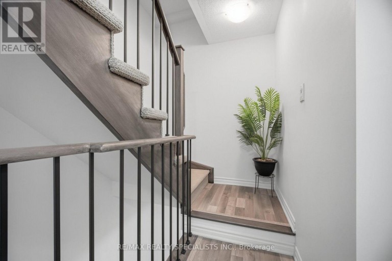 7 - 2232 BROMSGROVE ROAD, Mississauga (Clarkson), Ontario, L5J0B3