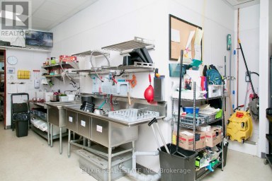 1475 HURON CHURCH ROAD Windsor Ontario photo 12