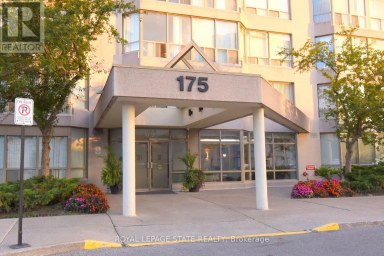 215 - 175 CEDAR AVENUE Richmond Hill (Harding) Ontario photo 2