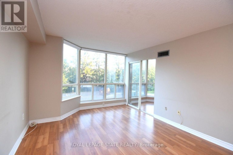 215 - 175 CEDAR AVENUE, Richmond Hill (Harding), Ontario, L4C9V3