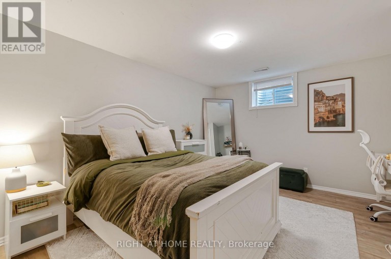 174 SUNDEW DRIVE, Barrie (Holly), Ontario, L4N9N1