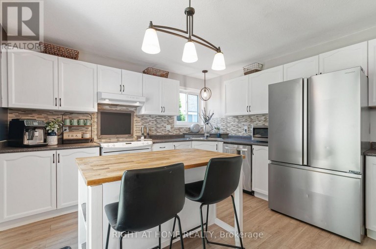 174 SUNDEW DRIVE, Barrie (Holly), Ontario, L4N9N1