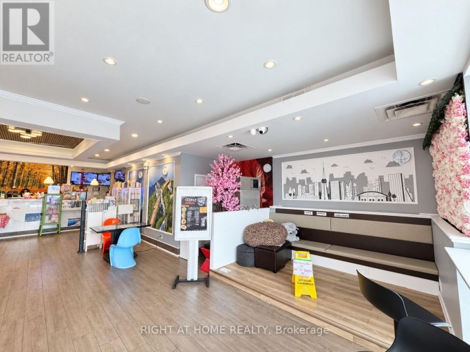 3930 KEELE STREET, Toronto (York University Heights), Ontario, M3J1N8