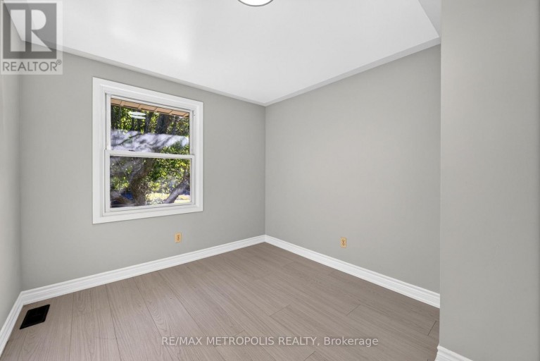 338 MILLBANK DRIVE, London South (South S), Ontario, N6C4W2