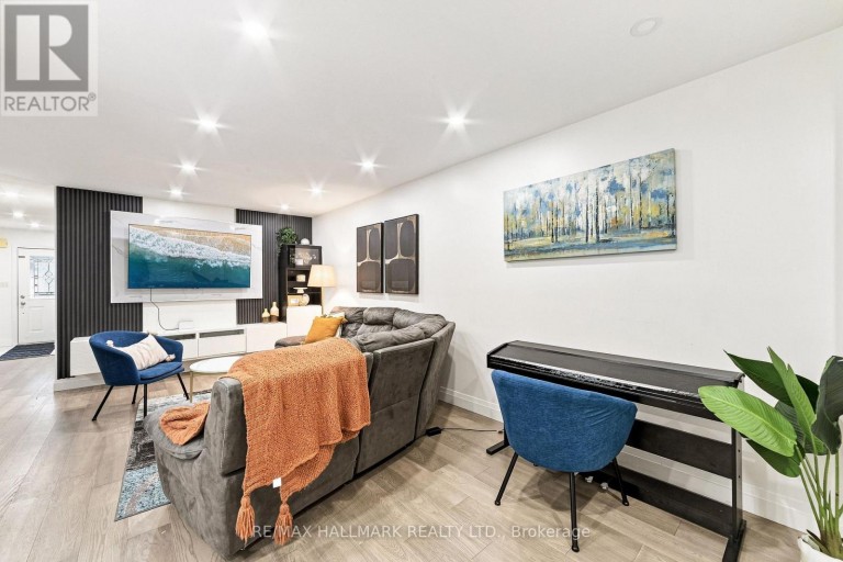 21 - 31 MOSS BOULEVARD, Hamilton (Dundas), Ontario, L9H7A6