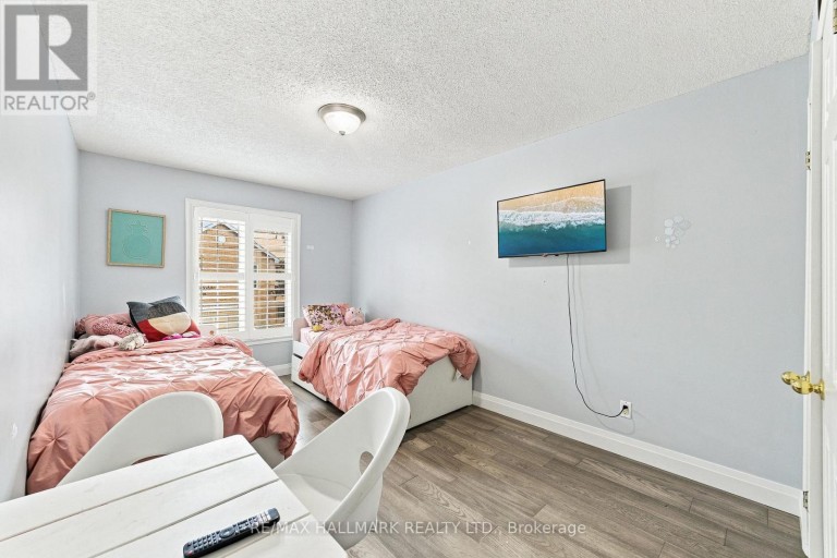 21 - 31 MOSS BOULEVARD, Hamilton (Dundas), Ontario, L9H7A6