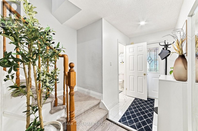21 - 31 MOSS BOULEVARD, Hamilton (Dundas), Ontario, L9H7A6