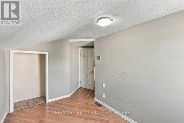13 BOSWELL STREET, Belleville (Belleville Ward), Ontario, K8P3K7