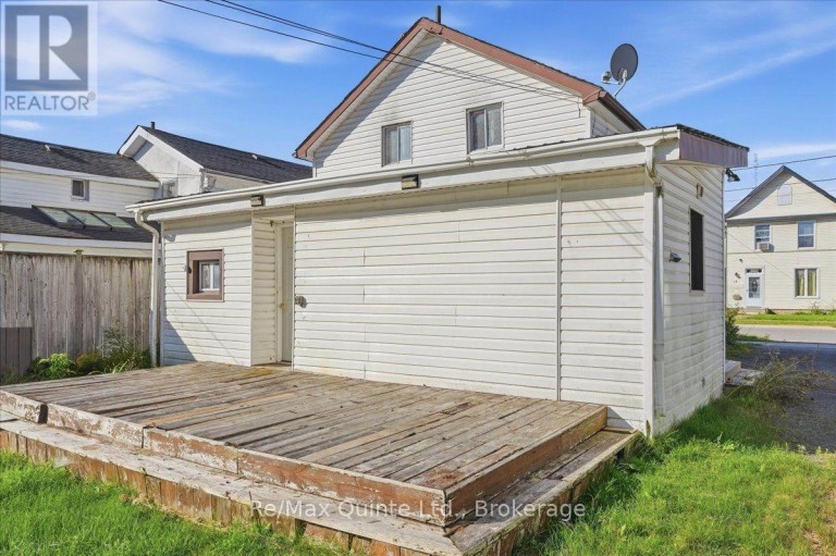 13 BOSWELL STREET, Belleville (Belleville Ward), Ontario, K8P3K7