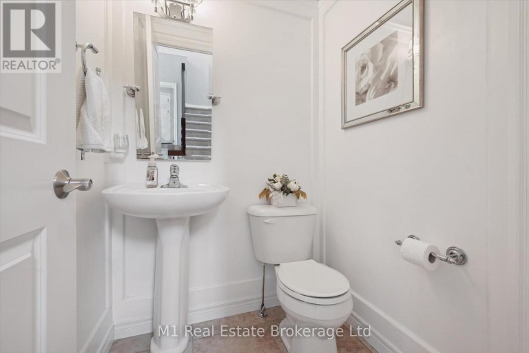 61 SUMMIT RIDGE DRIVE, Guelph (Grange Road), Ontario, N1E0B8