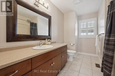 61 SUMMIT RIDGE DRIVE Guelph (Grange Road) Ontario photo 20