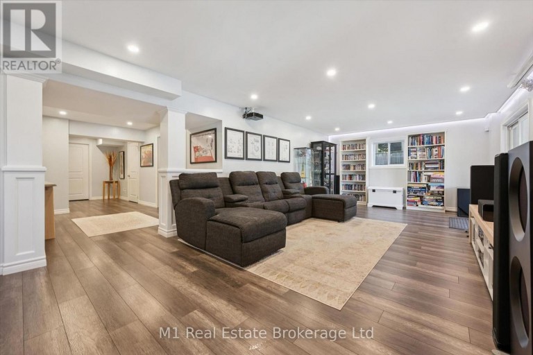 61 SUMMIT RIDGE DRIVE, Guelph (Grange Road), Ontario, N1E0B8