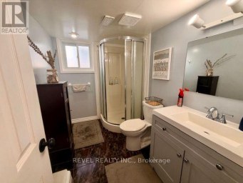 54 LYSANDA AVENUE London South (South T) Ontario photo 12