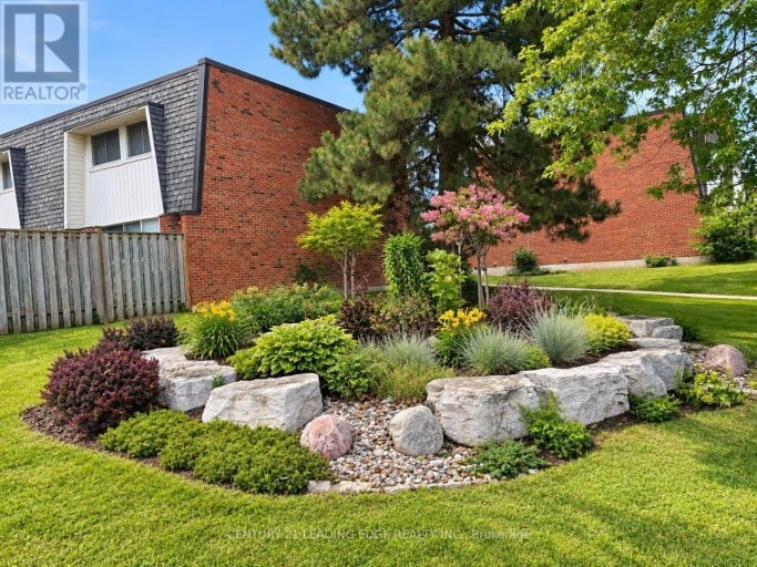 112 DEACON LANE, Ajax (South East), Ontario, L1S2T3