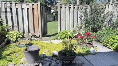 66 - 28 DONALD STREET Barrie (Queen's Park) Ontario photo 17
