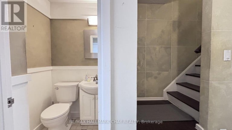 66 - 28 DONALD STREET, Barrie (Queen's Park), Ontario, L4N4S6