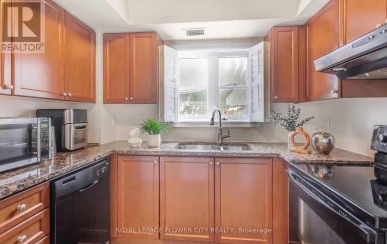 204 - 60 BAYCLIFFE CRESCENT, Brampton (Northwest Brampton), Ontario, L7A0Z4