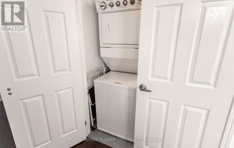 204 - 60 BAYCLIFFE CRESCENT, Brampton (Northwest Brampton), Ontario, L7A0Z4