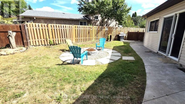 20 AINSWORTH STREET, Hamilton (Stoney Creek Mountain), Ontario, L8J1T1