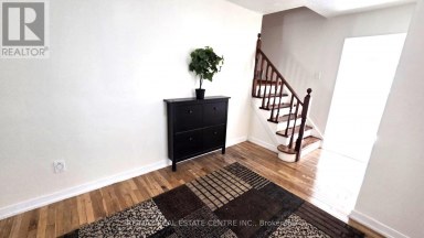 20 AINSWORTH STREET Hamilton (Stoney Creek Mountain) Ontario photo 4