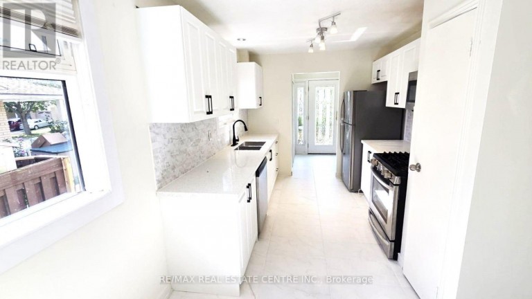 20 AINSWORTH STREET, Hamilton (Stoney Creek Mountain), Ontario, L8J1T1