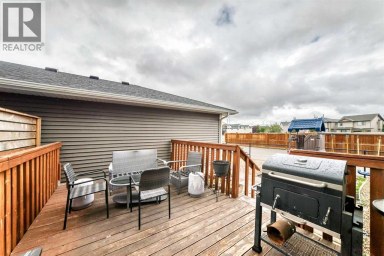 156 South Point Court SW Airdrie Alberta photo 28