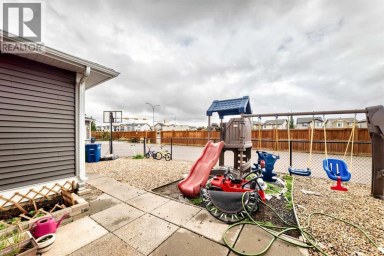 156 South Point Court SW Airdrie Alberta photo 30