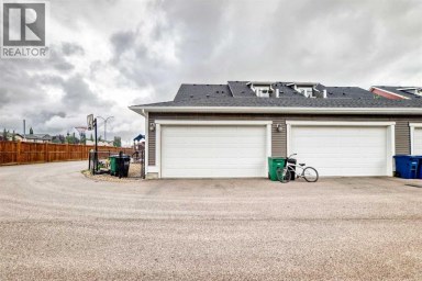 156 South Point Court SW Airdrie Alberta photo 33