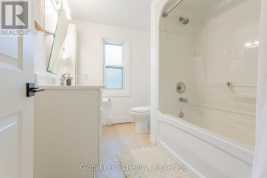 648 10TH LINE Innisfil Ontario photo 18