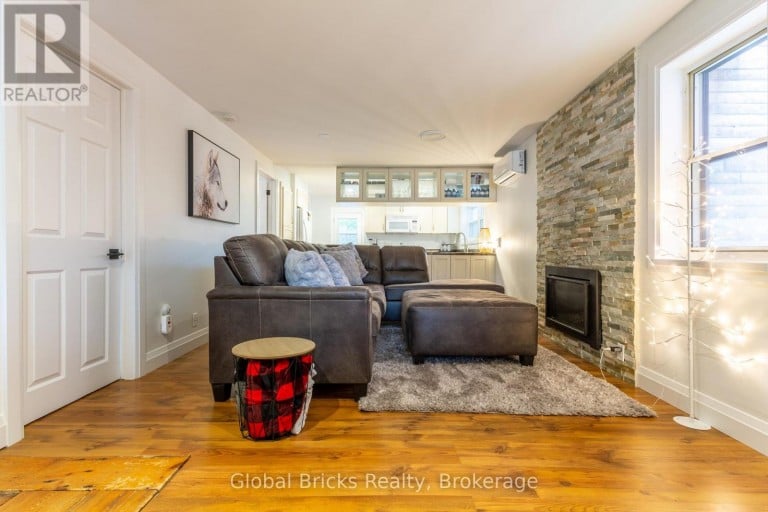648 10TH LINE, Innisfil, Ontario, L9S3N7