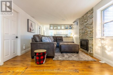 648 10TH LINE Innisfil Ontario photo 3