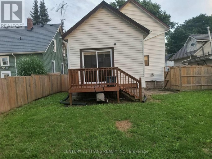 5 POPLAR STREET, Chatham-Kent (Chatham), Ontario, N7L1J8