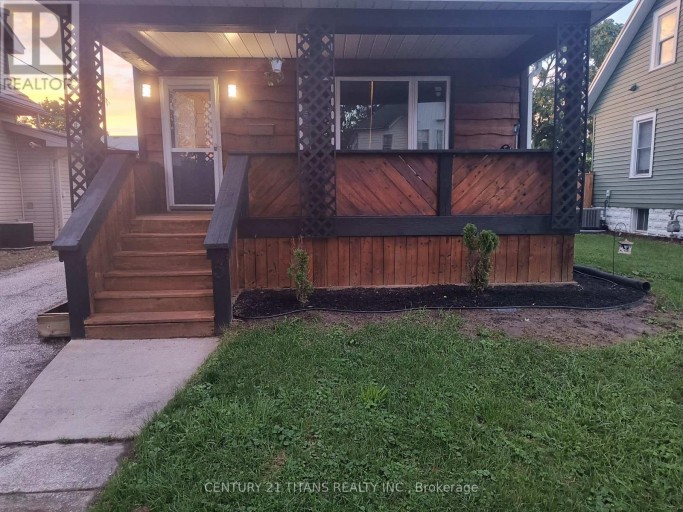 5 POPLAR STREET, Chatham-Kent (Chatham), Ontario, N7L1J8