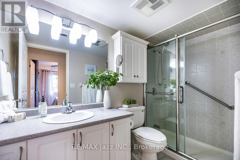 102 - 61 CLARINGTON BOULEVARD, Clarington (Bowmanville), Ontario, L1C0H6