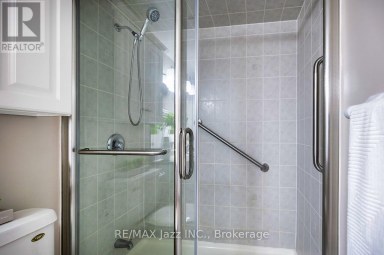 102 - 61 CLARINGTON BOULEVARD Clarington (Bowmanville) Ontario photo 23