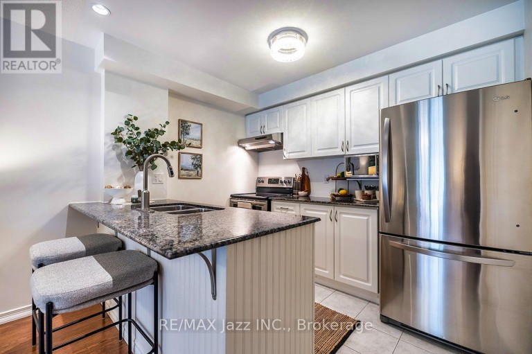 102 - 61 CLARINGTON BOULEVARD, Clarington (Bowmanville), Ontario, L1C0H6