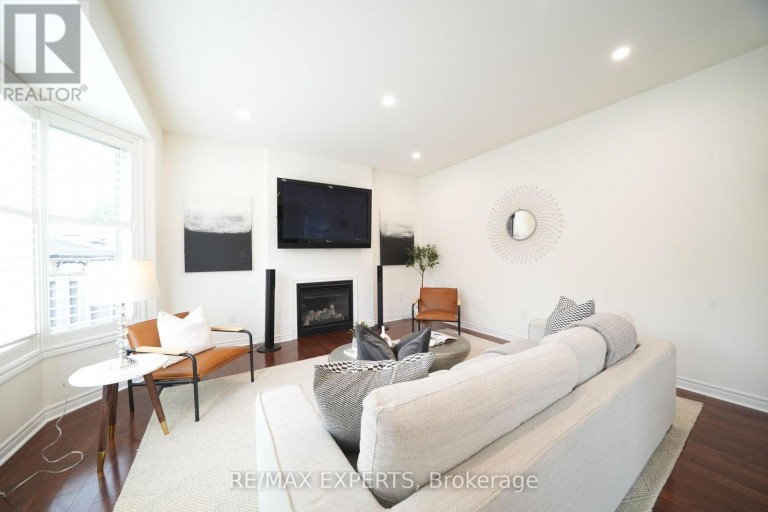 53 BRAITH CRESCENT, Whitchurch-Stouffville (Stouffville), Ontario, L4A0B9