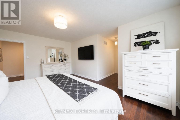 53 BRAITH CRESCENT, Whitchurch-Stouffville (Stouffville), Ontario, L4A0B9