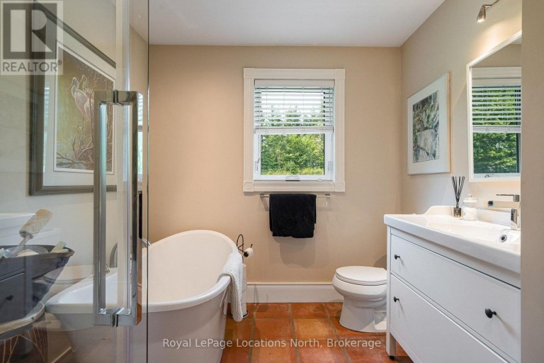 555796 6TH LINE, Blue Mountains, Ontario, N0H2E0