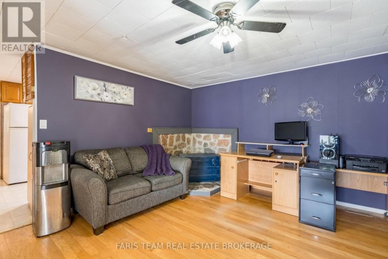 12 CENTRE PARK ROAD, Essa, Ontario, L0M1B1